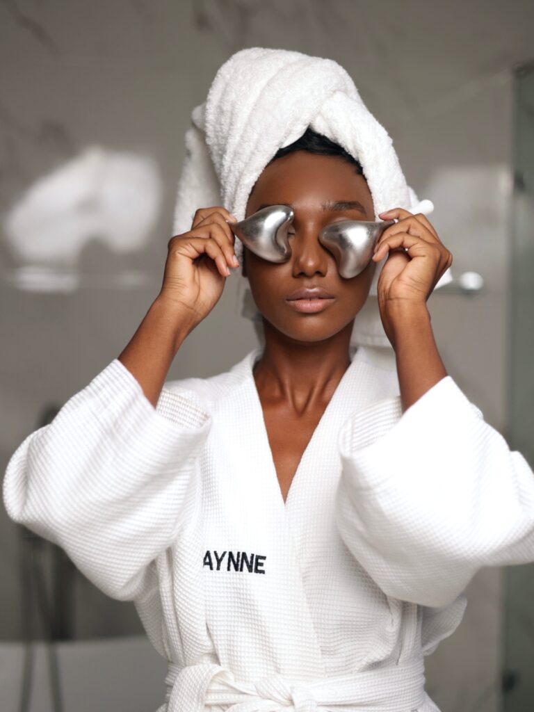 Mrs.Yuori 💕. Soft glowing skin, eyes defined just enough, brows enhanced slightly and a matte n (4) (2)